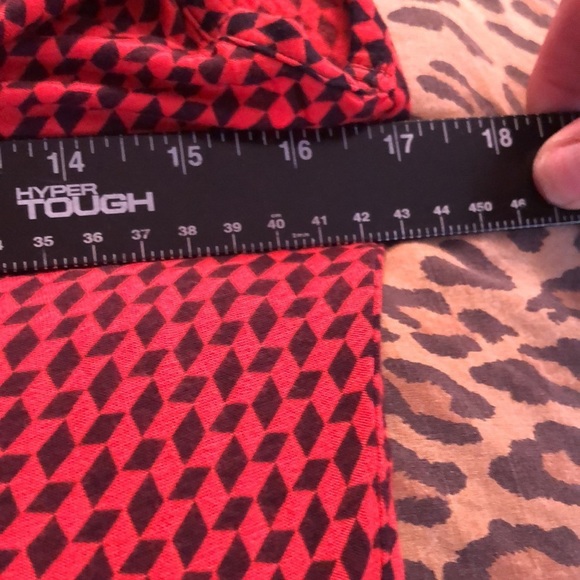 Micheal Kors size small Red & black houndstooth check Cowl neck sleeveless top - Picture 5 of 9